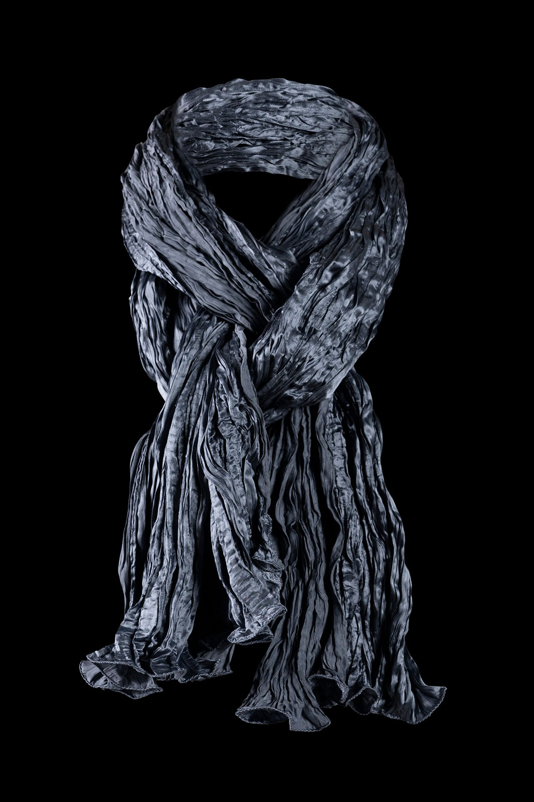 This scarf uses Fortuny’s own techniques, which we spent years discovering and mastering.