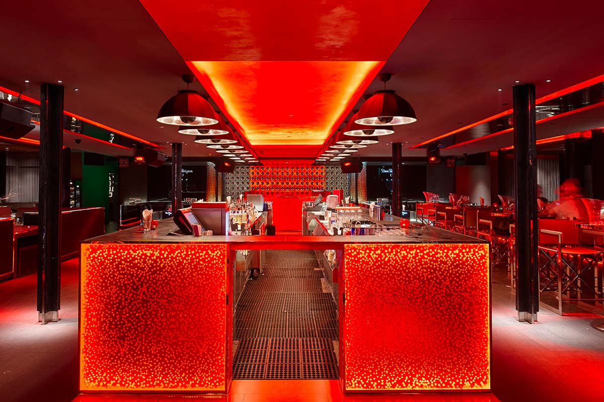 Bar Rouge in Shangai features Fortuny Studio 1907 Cupola lamps 2