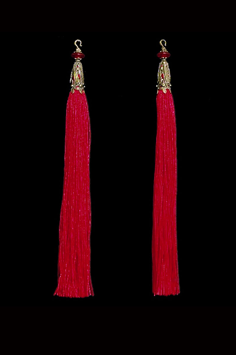 Venetia Studium couple of red hook tassels