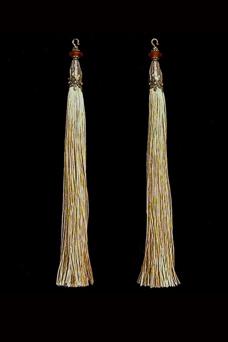 Venetia Studium couple of golden beige hook tassels